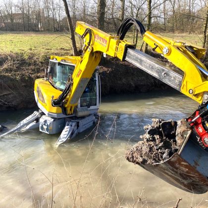 Wasserbau mit Menzi Muck