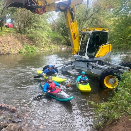 Wasserbau mit Menzi Muck